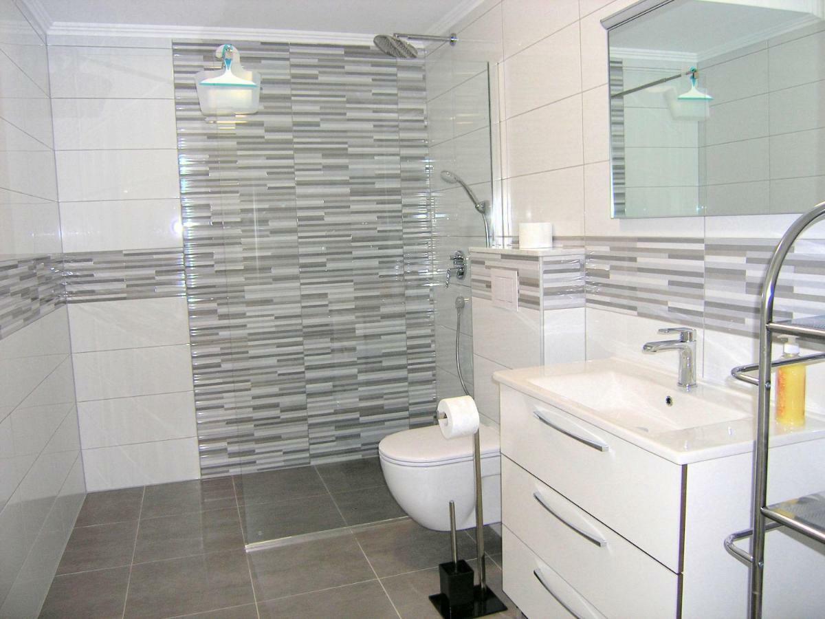Apartmani Krajinovic Krk Town Eksteriør bilde