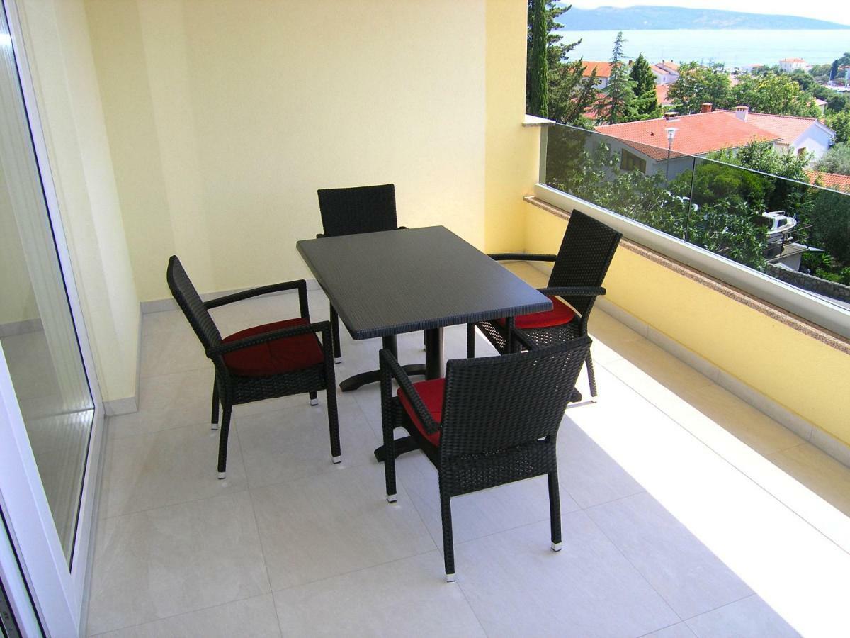 Apartmani Krajinovic Krk Town Eksteriør bilde
