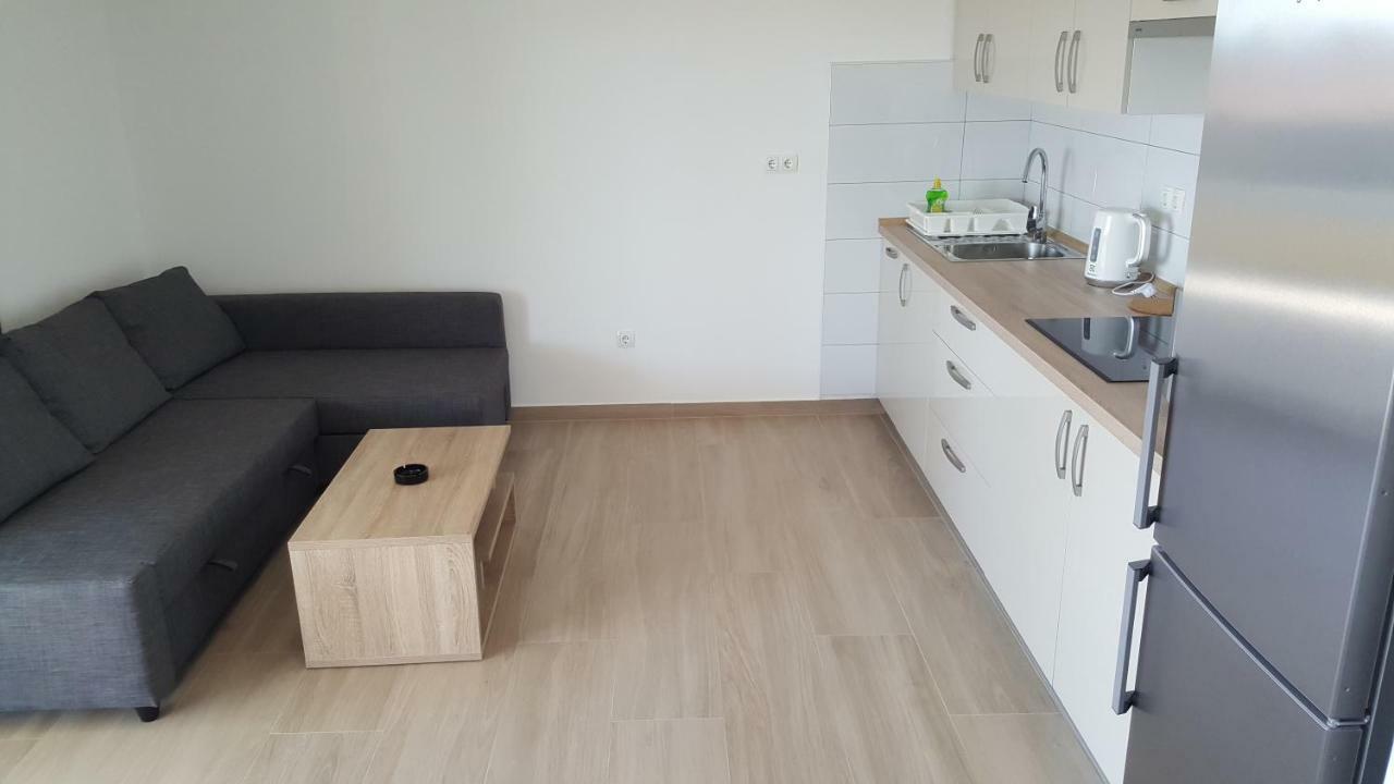 Apartmani Krajinovic Krk Town Eksteriør bilde